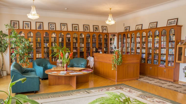 Общий вид библиотеки санатория Сеченова. Ессентуки