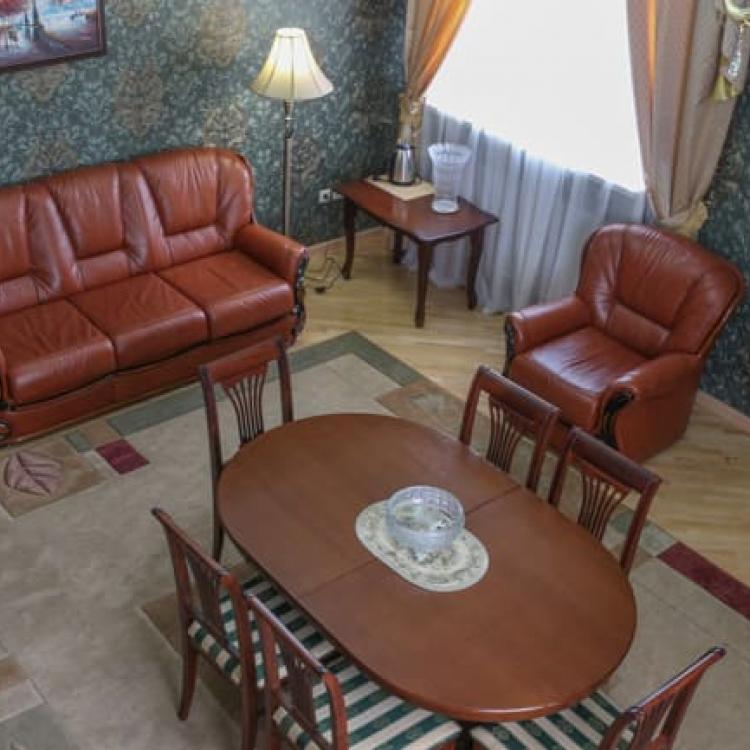 Общий вид гостиной 2 местного 2 комнатного Люкса № 203, 303 санатория Сеченова. Ессентуки