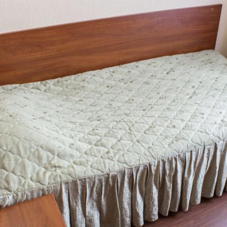 Кровать в 1 местном 1 комнатном Блочном санатория Сеченова в Ессентуках