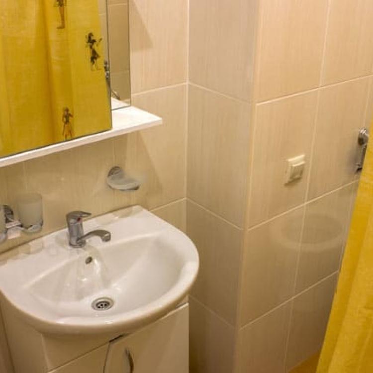 Оснащение совмещенного санузла с ванной в 2 местном 1 комнатном Стандарте улучшенной планировки Повышенной Комфортности санатория Сеченова. Ессентуки