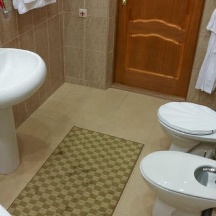 Интерьер ванной комнаты 2 местного 3 комнатного Люкса № 403 санатория Сеченова. Ессентуки